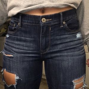 Distressed jeans size 30